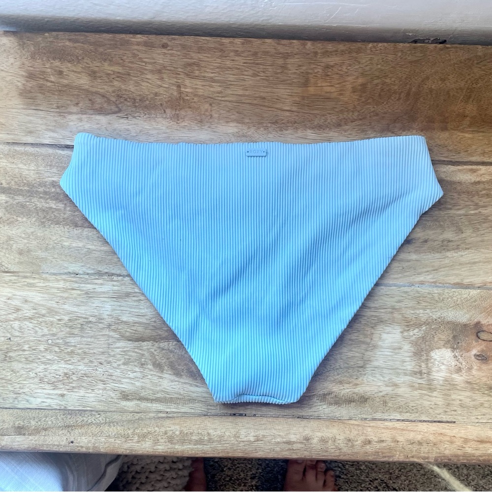 New Roxy Light Blue Ribbed Bikini Set Sz M - Picture 10 of 12